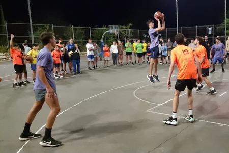 סטריטבול באלוני אבא